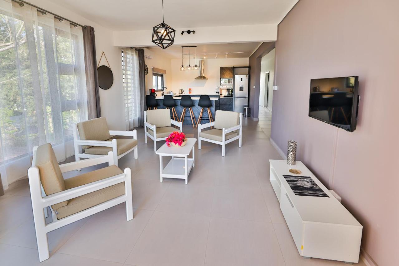 Oceanbreeze Apartments Mont Choisy Exterior foto